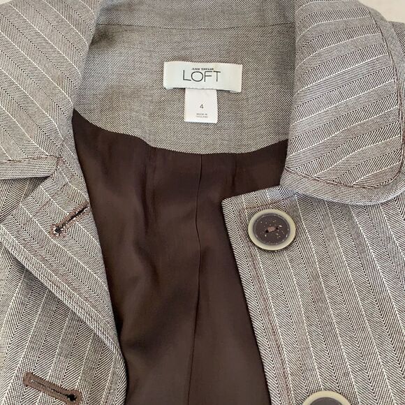 Loft 2 piece pant suit- size 2 and 4 - Picture 11 of 12
